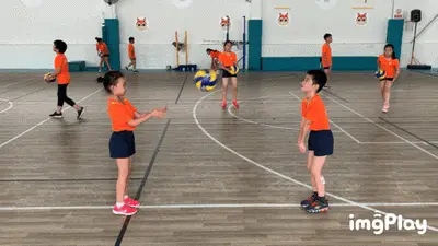 Jiejie是对的，Wei是错的！Theshy表情痛苦，宁王狠批丹尼教练：想给他吐口水