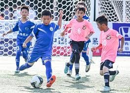 上海U20男足队员失利后哭成一片，徐根宝：哭什么？责任在我